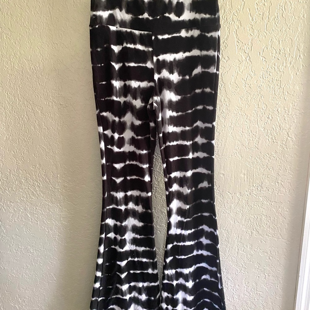 Tie Dye Stretch Flared Leggings / Yoga Pants